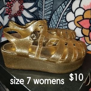 Jelly shoes platforms